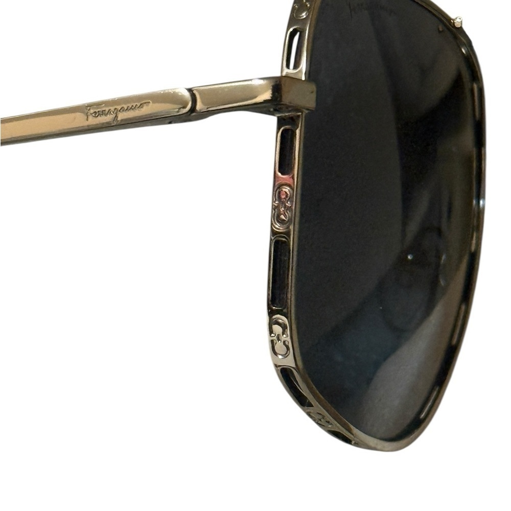 Salvatore Ferragamo Silver and Black Men’s Sunglasses in excellent condition - Picture 2 of 11